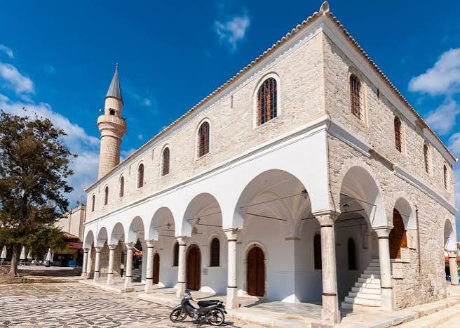 Pazaryeri Camii
